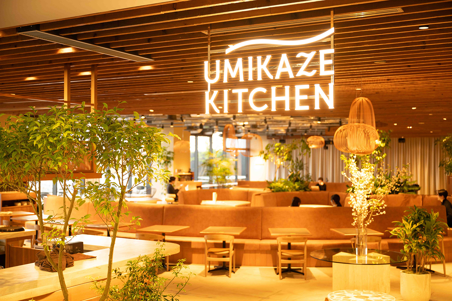 UMIKAZE KITCHEN 店内の様子